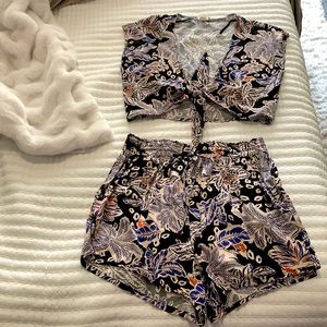 2 piece floral tie front crop top + soft shorts set